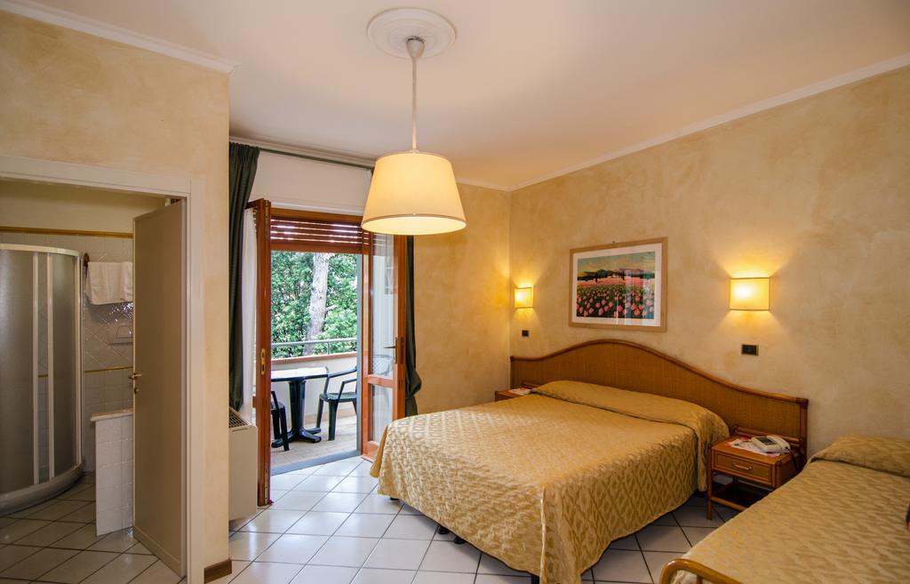 Hotel Kyrton Forte dei Marmi Exterior photo