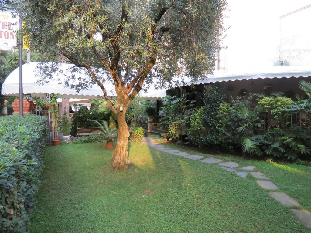 Hotel Kyrton Forte dei Marmi Exterior photo